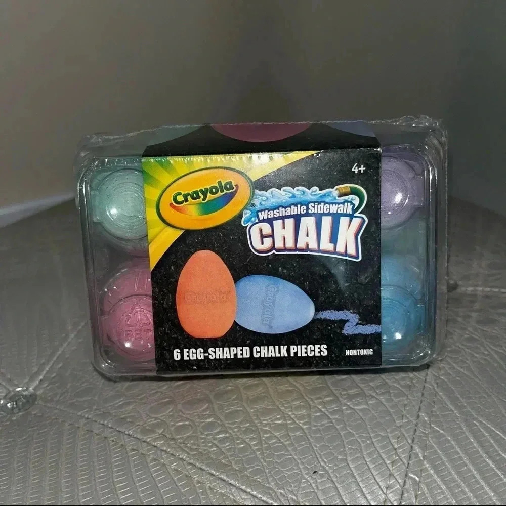 NWOT- sidewalk chalk